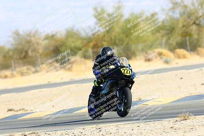 media/Jan-16-2022-CVMA (Sun) [[7f3d92989d]]/Race 3 Amateur Supersport Middleweight/